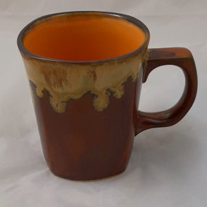 kubek ceramiczny brązowy